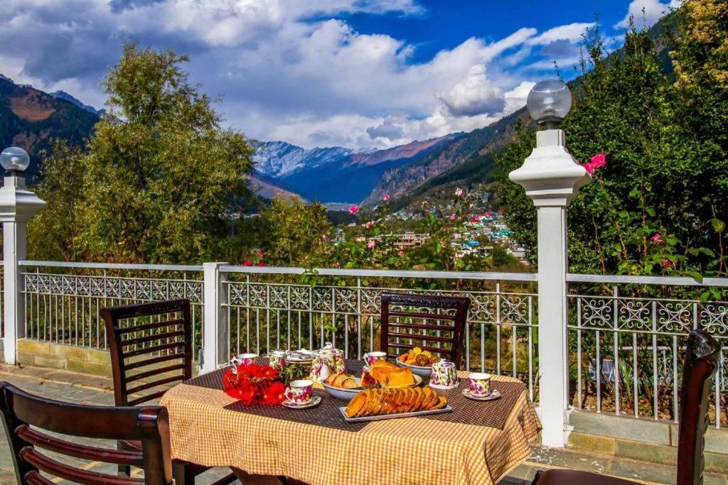 White Mist Manali Hotel ภายนอก รูปภาพ